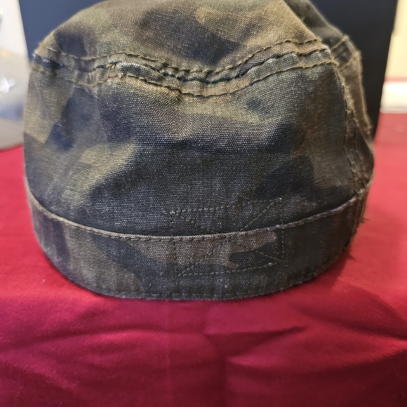 Camouflage Military Hat - Picture 3 of 5